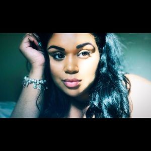 Meet your Posher, Angelique